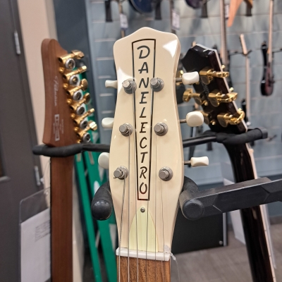 Store Special Product - Danelectro - D59D-DKWALNUT
